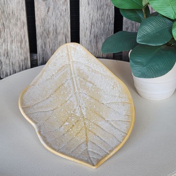 Anthropologie Cream Glazed Stoneware Decorative Leaf Dish - Picture 5 of 6
